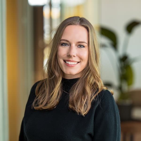 mr. Hanneke van Thiel